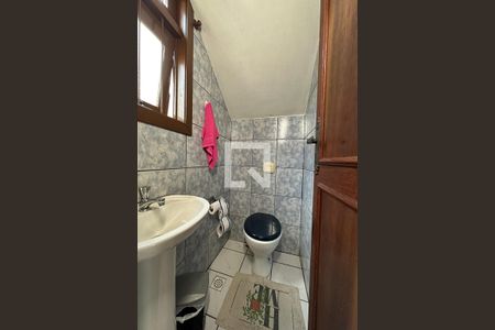 Casa à venda com 250m², 3 quartos e 3 vagasBanheiro 2