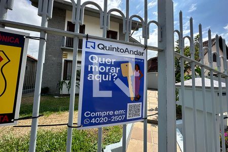 Casa à venda com 250m², 3 quartos e 3 vagasFachada