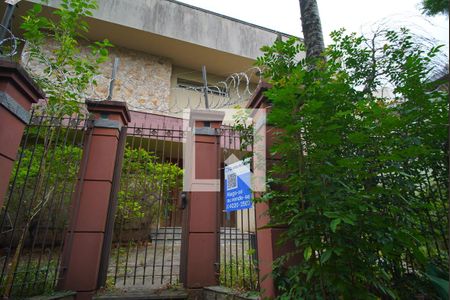 Casa à venda com 900m², 6 quartos e 4 vagasFachada da Casa