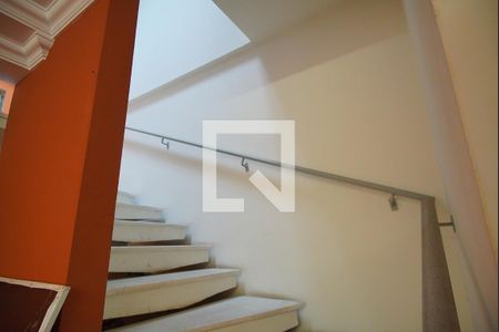 Casa à venda com 900m², 6 quartos e 4 vagasAcesso 2 andar dormitórios 