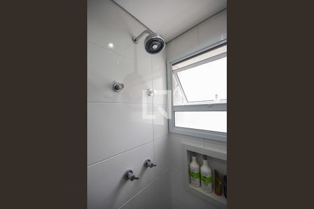 Apartamento à venda com 58m², 2 quartos e 2 vagasChuveiro do banheiro