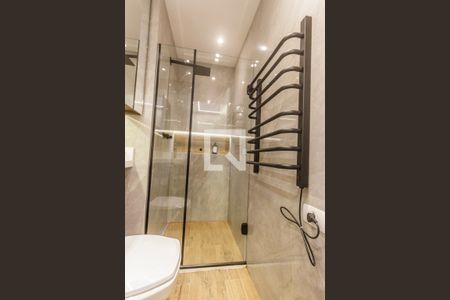 Apartamento à venda com 55m², 2 quartos e 2 vagas Apartamento à venda com 55m², 2 quartos e 2 vagasBanheiro da Suíte