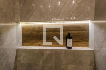 Apartamento à venda com 55m², 2 quartos e 2 vagas Apartamento à venda com 55m², 2 quartos e 2 vagasBanheiro da Suíte