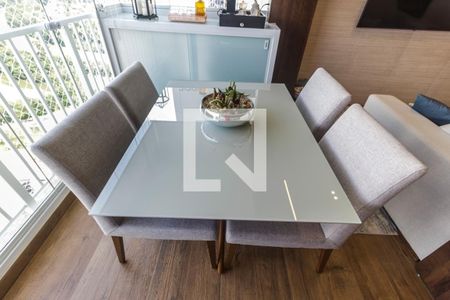 Apartamento à venda com 55m², 2 quartos e 2 vagas Apartamento à venda com 55m², 2 quartos e 2 vagasVaranda
