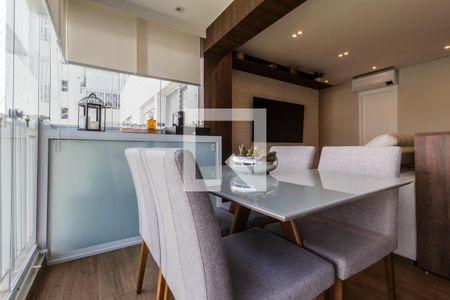 Apartamento à venda com 55m², 2 quartos e 2 vagas Apartamento à venda com 55m², 2 quartos e 2 vagasVaranda