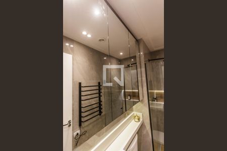 Apartamento à venda com 55m², 2 quartos e 2 vagas Apartamento à venda com 55m², 2 quartos e 2 vagasBanheiro da Suíte