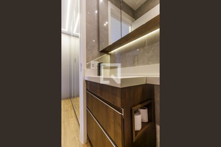 Apartamento à venda com 55m², 2 quartos e 2 vagas Apartamento à venda com 55m², 2 quartos e 2 vagasBanheiro da Suíte