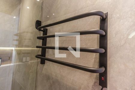 Apartamento à venda com 55m², 2 quartos e 2 vagas Apartamento à venda com 55m², 2 quartos e 2 vagasDetalhe do banheiro