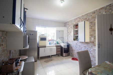 Casa à venda com 130m², 3 quartos e 2 vagas Casa à venda com 130m², 3 quartos e 2 vagasCozinha