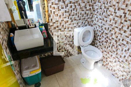 Casa à venda com 180m², 2 quartos e 1 vaga Casa à venda com 180m², 2 quartos e 1 vagaBanheiro