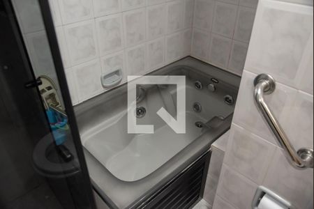 Apartamento à venda com 90m², 2 quartos e 2 vagasBanheiro