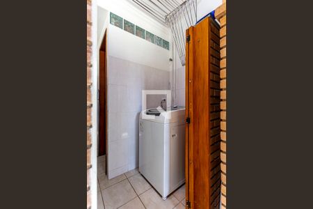 Apartamento à venda com 144m², 2 quartos e 2 vagas Apartamento à venda com 144m², 2 quartos e 2 vagasÁrea de Serviço - Cobertura