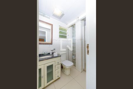 Casa de condomínio à venda com 490m², 6 quartos e 5 vagas Casa de condomínio à venda com 490m², 6 quartos e 5 vagasBanheiro Suíte 4