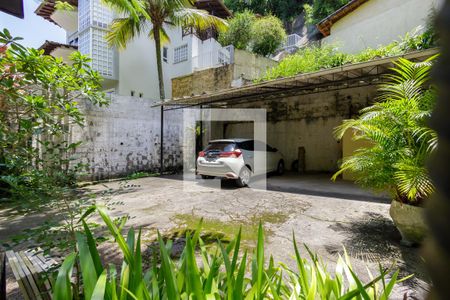 Casa de condomínio à venda com 490m², 6 quartos e 5 vagas Casa de condomínio à venda com 490m², 6 quartos e 5 vagasGaragem
