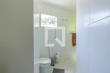 Casa de condomínio à venda com 490m², 6 quartos e 5 vagas Casa de condomínio à venda com 490m², 6 quartos e 5 vagasBanheiro Suíte 3