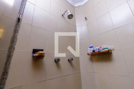 Casa de condomínio à venda com 490m², 6 quartos e 5 vagas Casa de condomínio à venda com 490m², 6 quartos e 5 vagasBanheiro Suíte Master