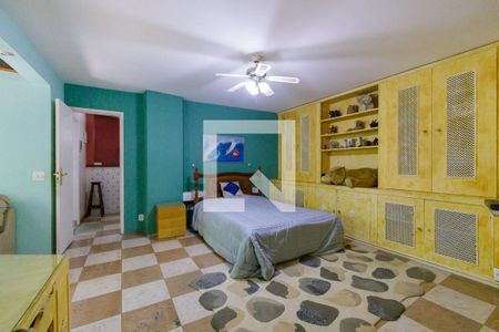 Casa de condomínio à venda com 490m², 6 quartos e 5 vagas Casa de condomínio à venda com 490m², 6 quartos e 5 vagasQuarto 1