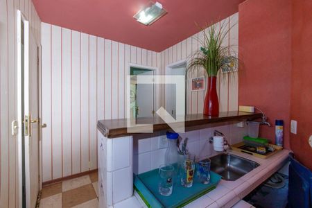 Casa de condomínio à venda com 490m², 6 quartos e 5 vagas Casa de condomínio à venda com 490m², 6 quartos e 5 vagasBar