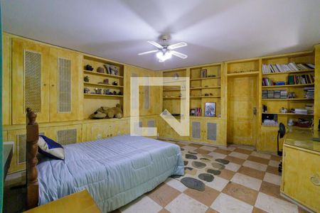 Casa de condomínio à venda com 490m², 6 quartos e 5 vagas Casa de condomínio à venda com 490m², 6 quartos e 5 vagasQuarto 1