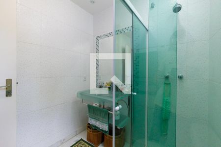 Casa de condomínio à venda com 490m², 6 quartos e 5 vagas Casa de condomínio à venda com 490m², 6 quartos e 5 vagasBanheiro Suíte 2