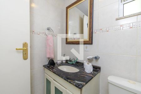 Casa de condomínio à venda com 490m², 6 quartos e 5 vagas Casa de condomínio à venda com 490m², 6 quartos e 5 vagasBanheiro Suíte 4