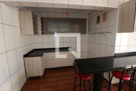 Cozinha de casa para alugar com 2 quartos, 100m² em Parque Santa Madalena, São Paulo