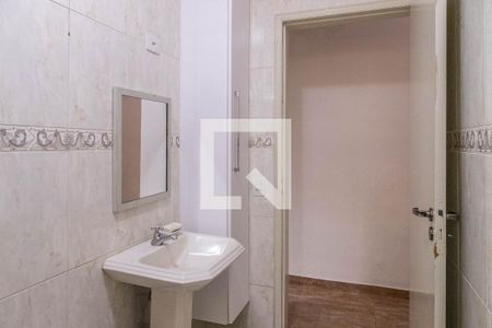 Casa à venda com 100m², 3 quartos e 2 vagas Casa à venda com 100m², 3 quartos e 2 vagasBanheiro