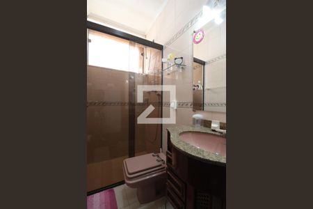 Casa à venda com 230m², 3 quartos e 5 vagasBanheiro da Suite 1 