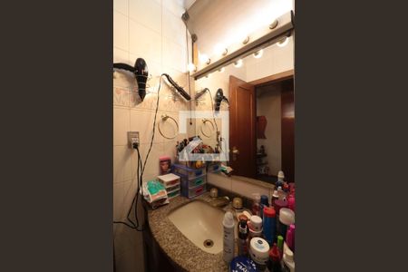 Casa à venda com 230m², 3 quartos e 5 vagasBanheiro da Suite 3 