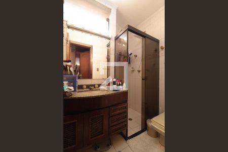 Casa à venda com 230m², 3 quartos e 5 vagasBanheiro da Suite 3 