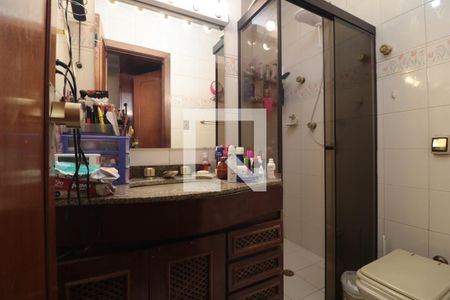 Casa à venda com 230m², 3 quartos e 5 vagasBanheiro da Suite 3 