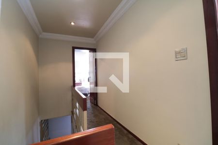 Casa à venda com 230m², 3 quartos e 5 vagasCorredor dos Quarto 