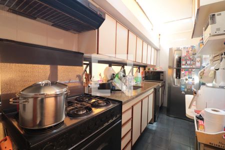 Casa à venda com 230m², 3 quartos e 5 vagasCozinha 