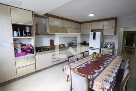 Casa à venda com 260m², 4 quartos e 5 vagasCozinha 1