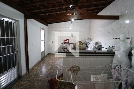 Casa à venda com 260m², 4 quartos e 5 vagasLavanderia