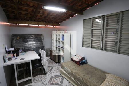 Casa à venda com 260m², 4 quartos e 5 vagasEscritório