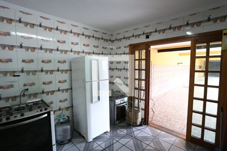 Casa à venda com 260m², 4 quartos e 5 vagasCozinha 2