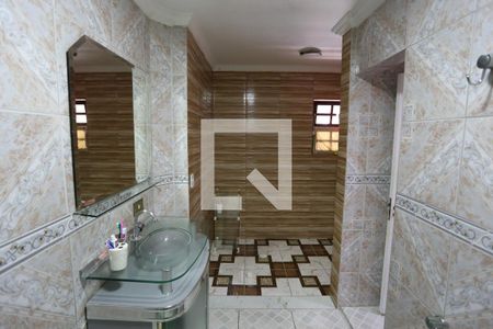 Casa à venda com 260m², 4 quartos e 5 vagasBanheiro da Suíte 1