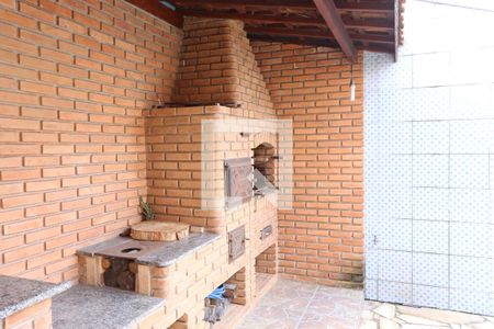 Casa à venda com 260m², 4 quartos e 5 vagasChurrasqueira