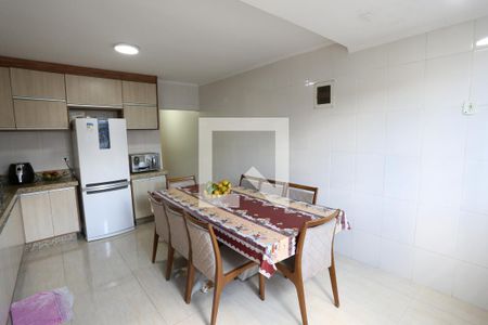 Casa à venda com 260m², 4 quartos e 5 vagasCozinha 1