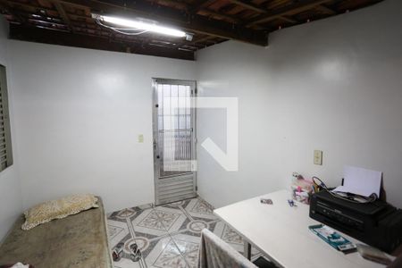 Casa à venda com 260m², 4 quartos e 5 vagasEscritório