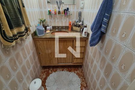 Casa à venda com 300m², 3 quartos e 6 vagas Casa à venda com 300m², 3 quartos e 6 vagasBanheiro da Suíte