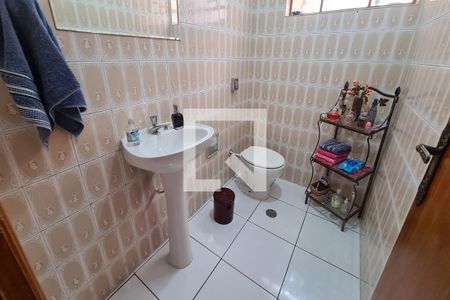 Casa à venda com 300m², 3 quartos e 6 vagas Casa à venda com 300m², 3 quartos e 6 vagasBanheiro 1