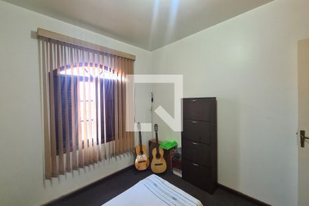 Casa à venda com 300m², 3 quartos e 6 vagas Casa à venda com 300m², 3 quartos e 6 vagasquarto 2