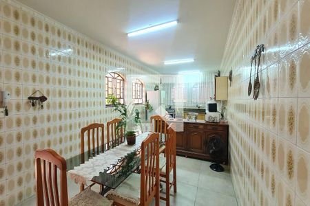 Casa à venda com 300m², 3 quartos e 6 vagas Casa à venda com 300m², 3 quartos e 6 vagasCozinha