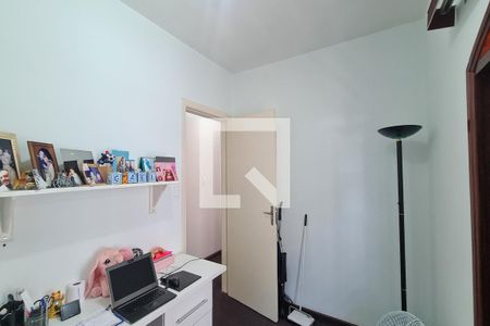 Casa à venda com 300m², 3 quartos e 6 vagas Casa à venda com 300m², 3 quartos e 6 vagasquarto 1