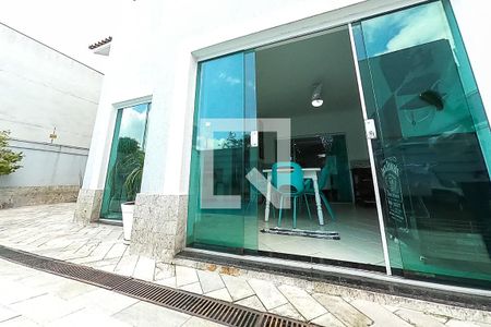 Casa à venda com 390m², 6 quartos e 4 vagasvista piscina churrasqueira