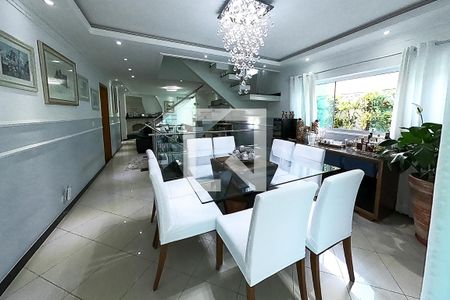 Casa à venda com 390m², 6 quartos e 4 vagassala de jantar