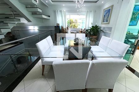 Casa à venda com 390m², 6 quartos e 4 vagassala de jantar