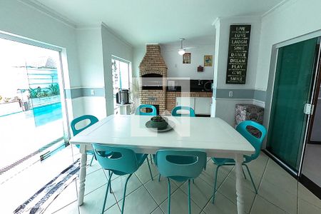 Casa à venda com 390m², 6 quartos e 4 vagaschurrasqueira